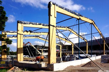 LVL-Portals-being-erected-at-Netball-Central