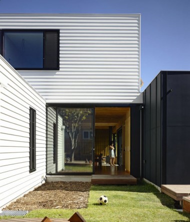 2013035025_00_DavidVernonArchitect_the-BlueHouse_Derek-Swalwell