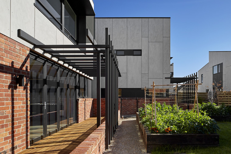 Millennials Clyde Mews 