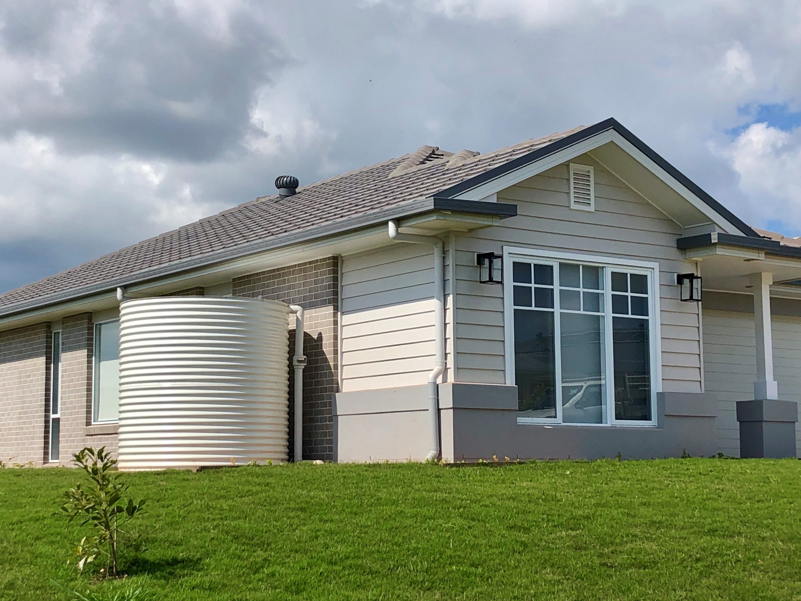 5000L round surf mist kingspan