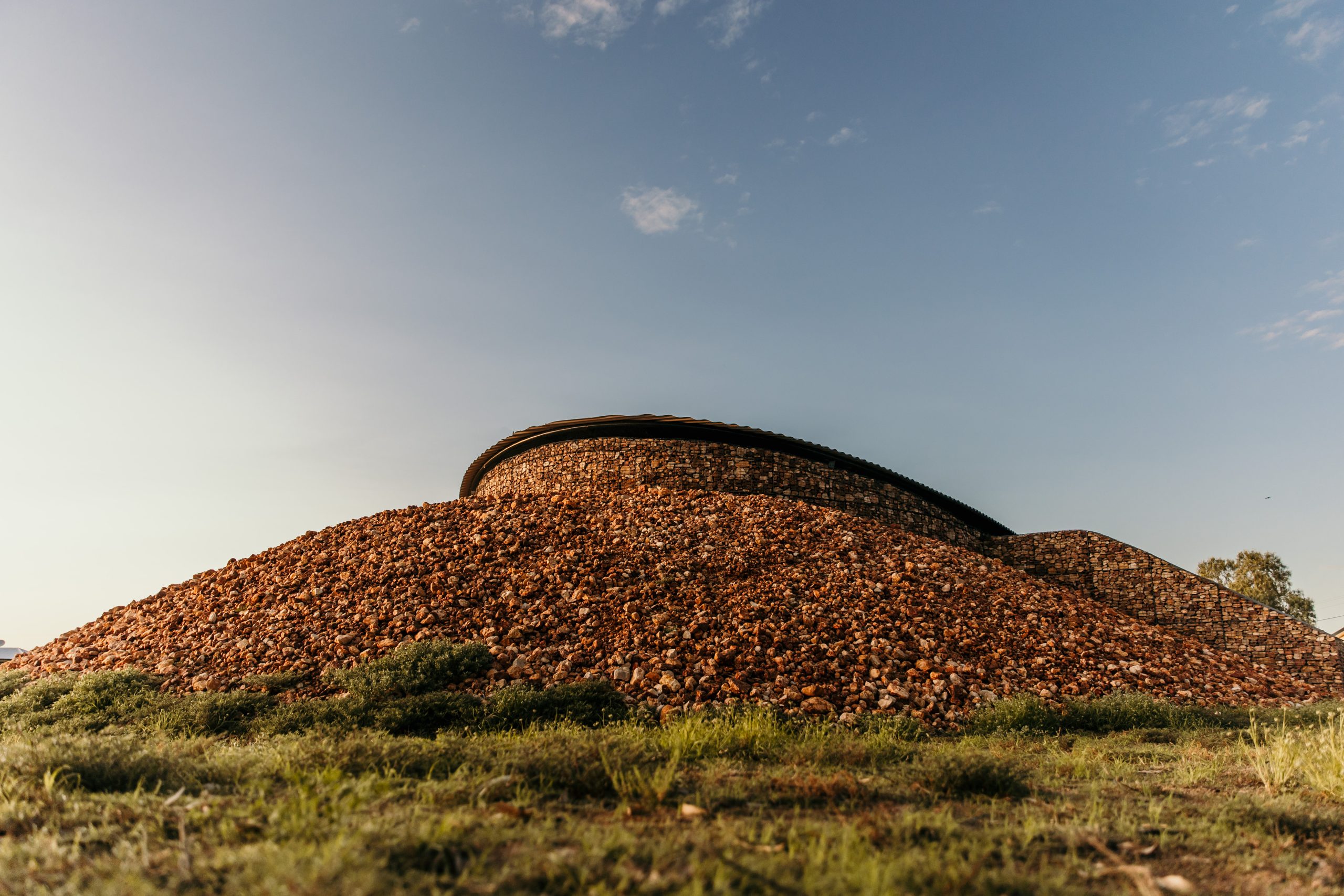 Muttaburrasaurus Interpretation Centre, Photo by Lisa Alexander-1